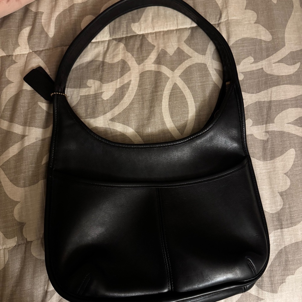 Vintage Coach Ergo 9030 in Black